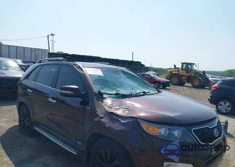 2013 Kia Sorento Sx V6 z USA, uszkodzony, nr VIN 5XYKWDA22DG373135